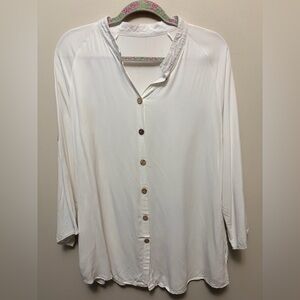 NEW Elegant White Button-Up Stand Collar Tunic Top